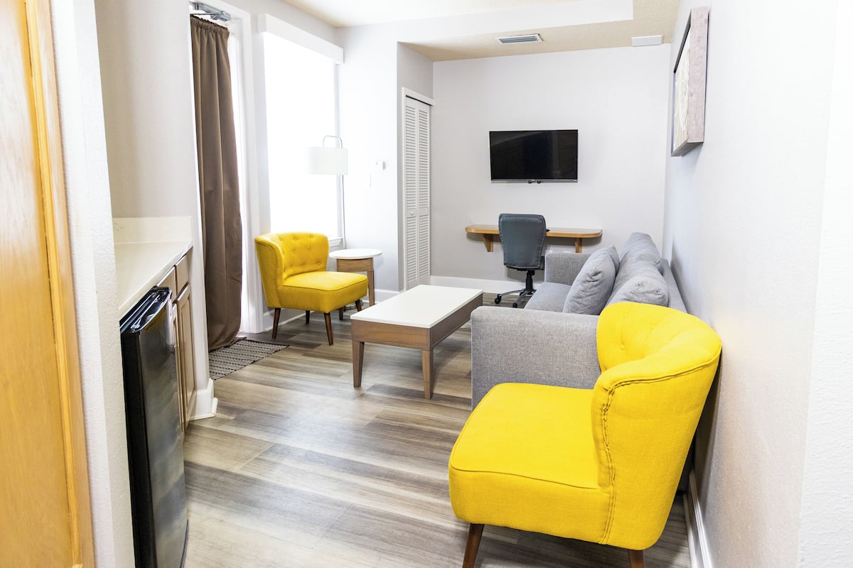 Fer et planche à repasser, Wi-Fi gratuit, draps fournis