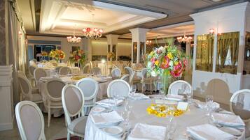 Breakfast, lunch, dinner served; local cuisine, pool views