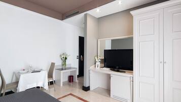 1 chambre, minibar, coffres-forts dans les chambres, Wi-Fi gratuit