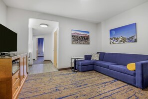 Suite, 2 habitaciones, no fumadores | Ropa de cama de alta calidad y edredones de plumas