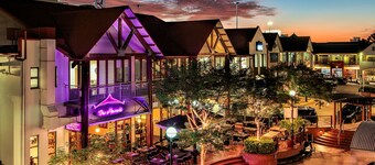 Central Brunswick Apartment Hotel