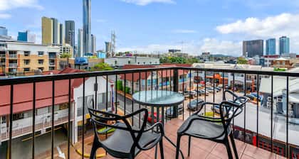 Central Brunswick Apartment Hotel