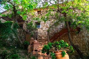 Front of property - Can Serola (Sales de Llierca)