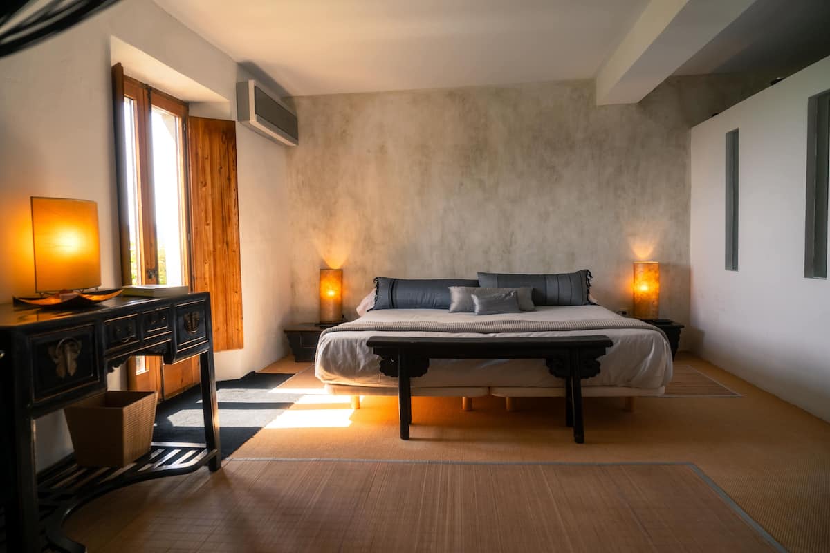 Suite Superior Zen | Een kluis op de kamer, individueel gedecoreerd, individueel gemeubileerd