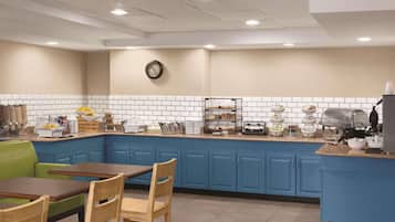 Free daily buffet breakfast
