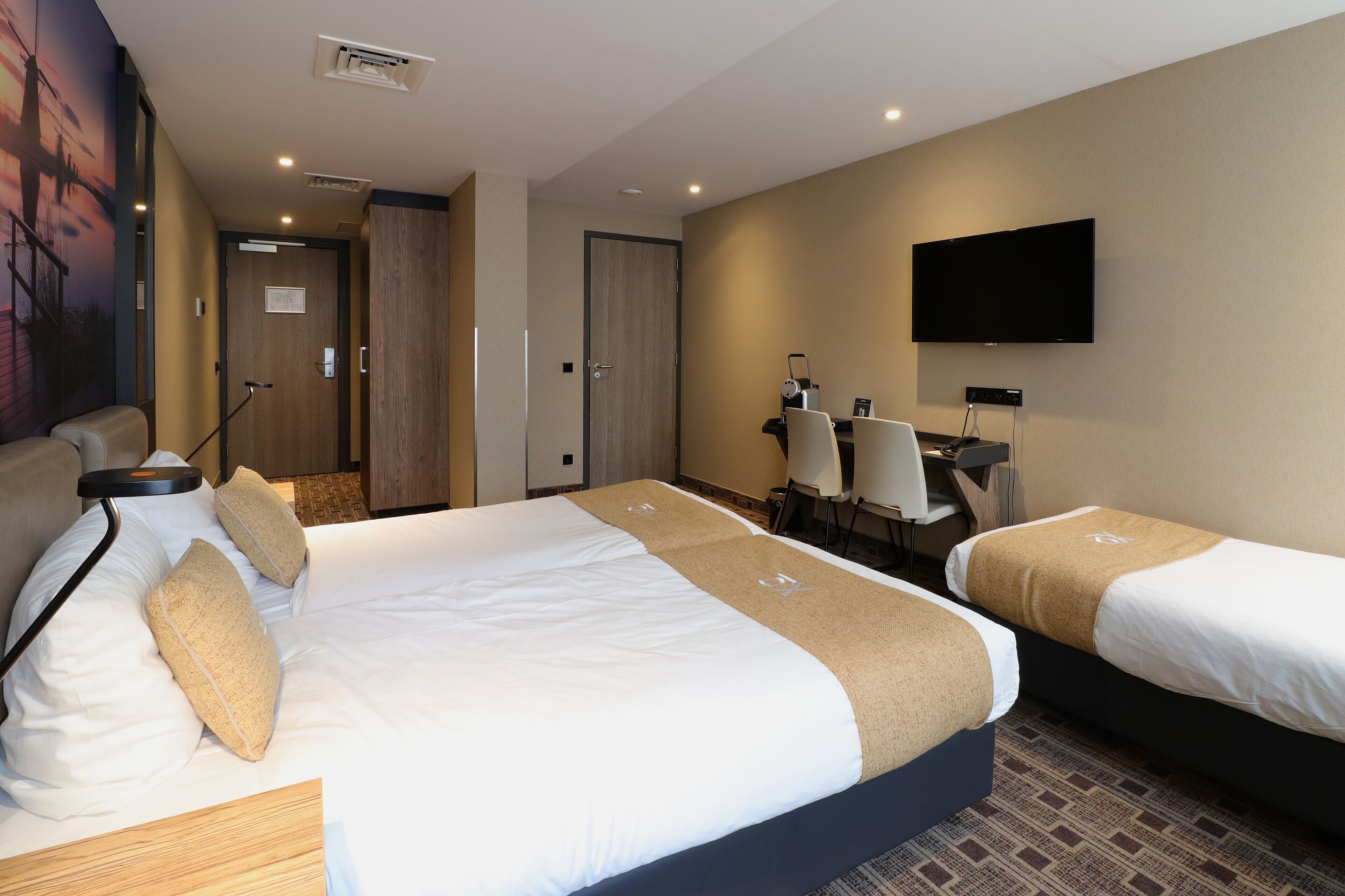 Photo - XO Hotel Inner