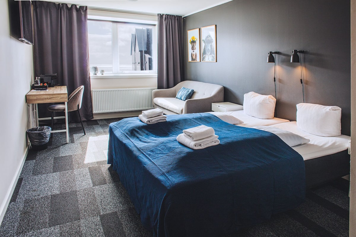 Comfort Double Room | Desk, laptop workspace, soundproofing, iron/ironing board