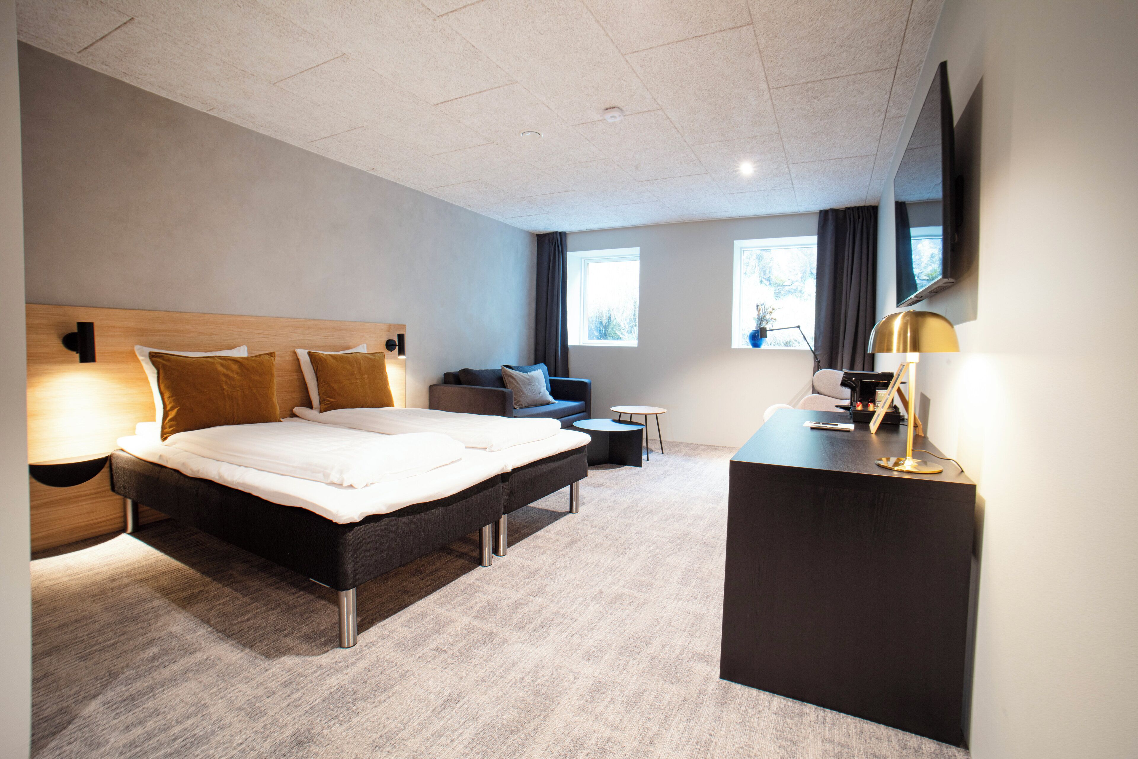 Superior Double Room | Desk, laptop workspace, soundproofing, iron/ironing board