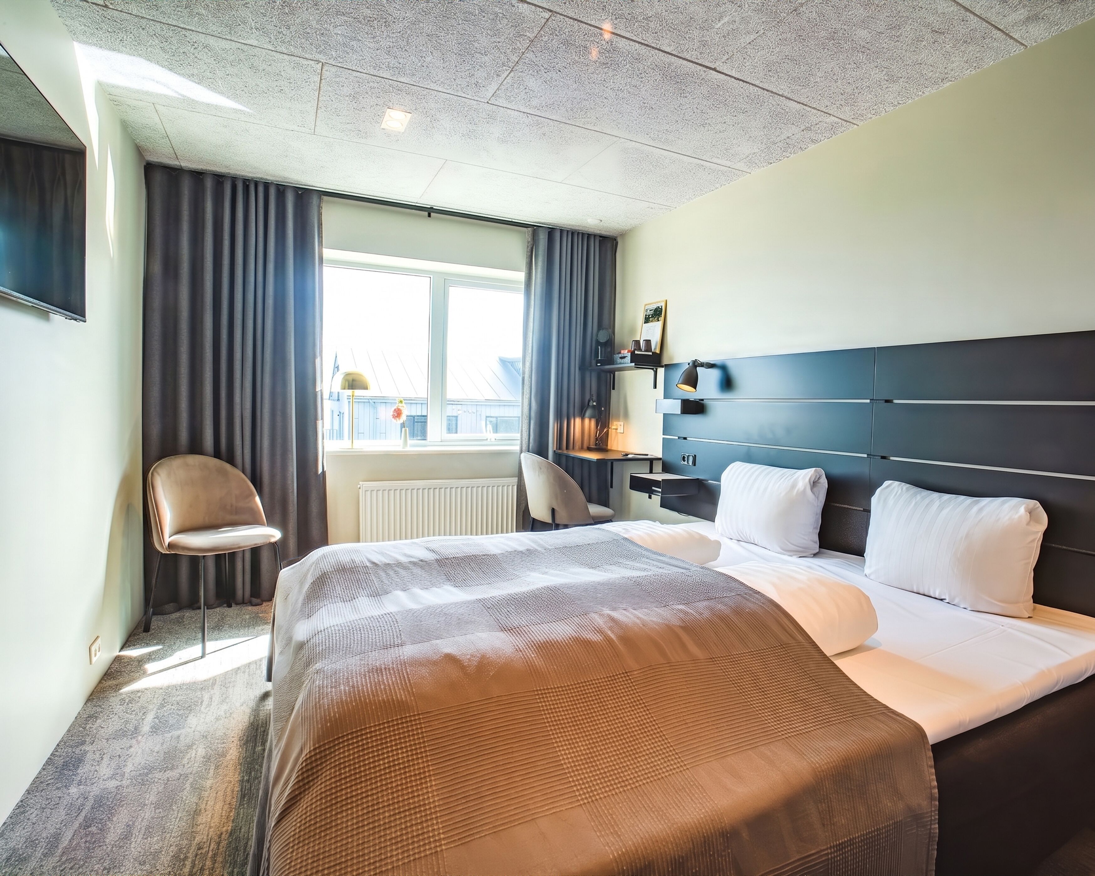 Chambre Double Standard | Bureau, espace de travail pour ordinateur portable