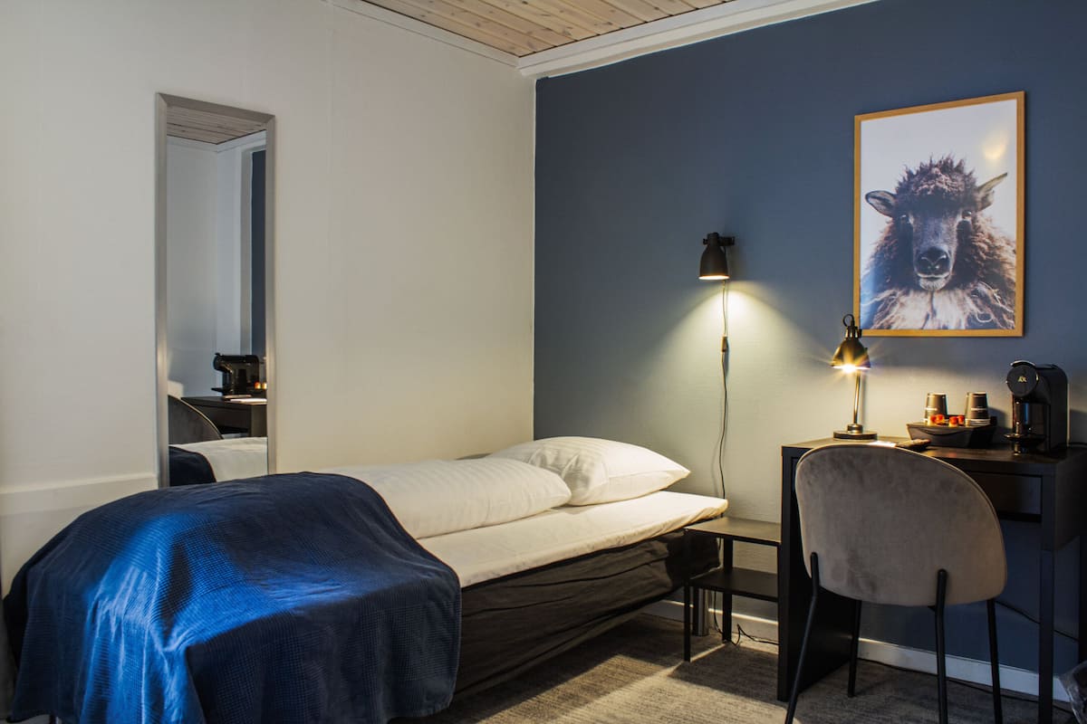 1 chambre, bureau, espace de travail pour ordinateur portable