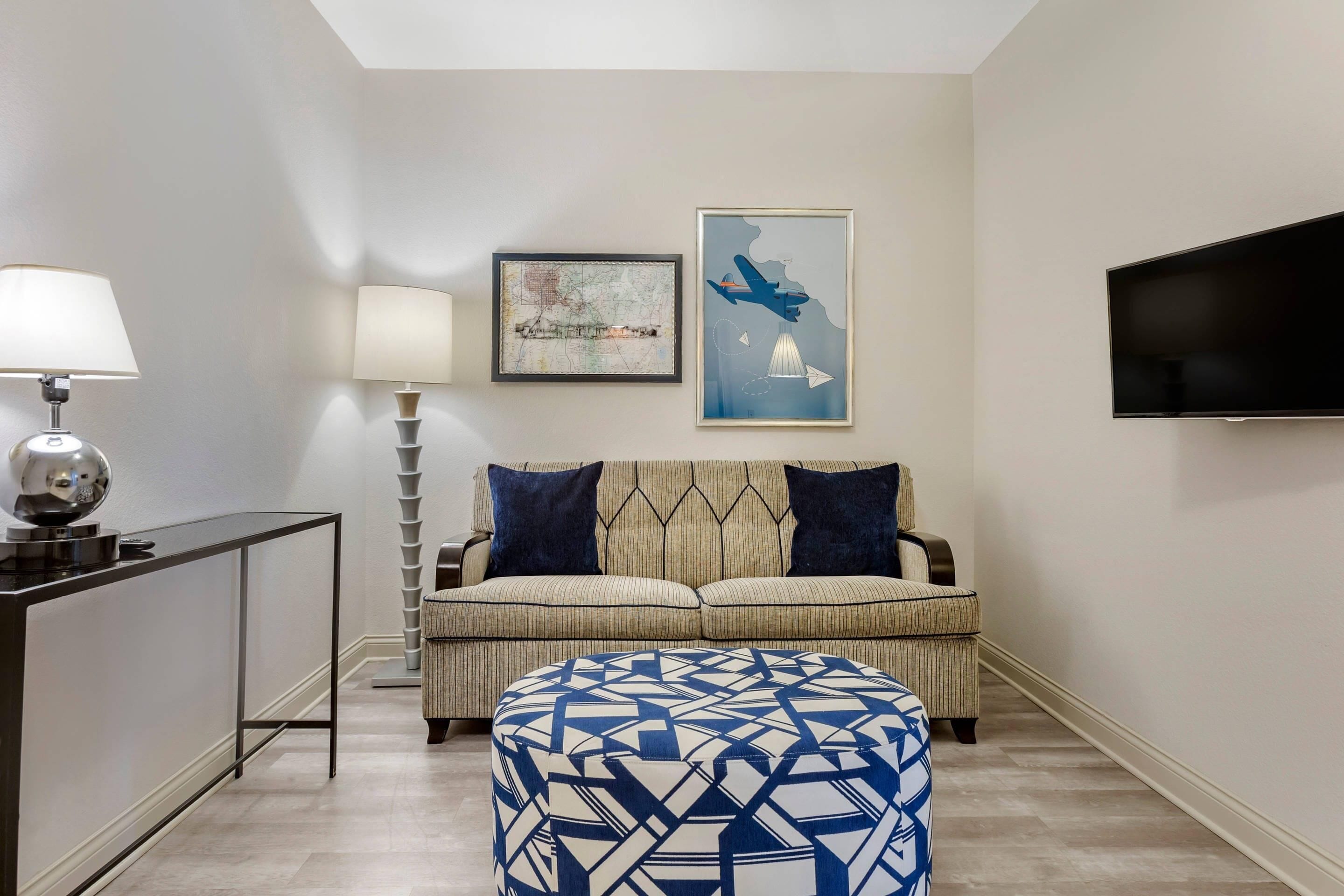 Hochwertige Bettwaren, Zimmersafe, Verdunkelungsvorhänge