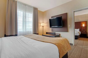 Literie de qualité supérieure, coffres-forts dans les chambres, bureau