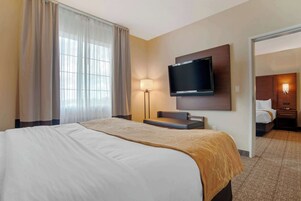 Suite, Multiple Beds, Accessible, Non Smoking | Premium bedding, in-room safe, desk, iron/ironing board