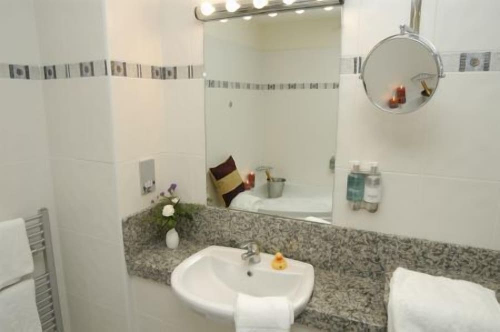 Bush Hotel - Carrick on Shannon by null