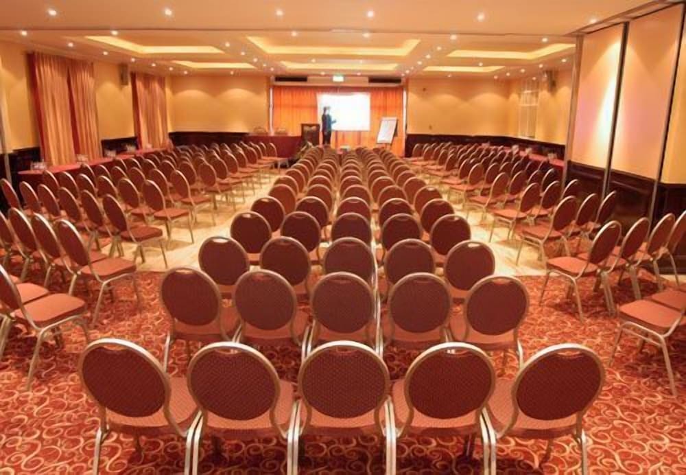 Bush Hotel - Carrick on Shannon by null