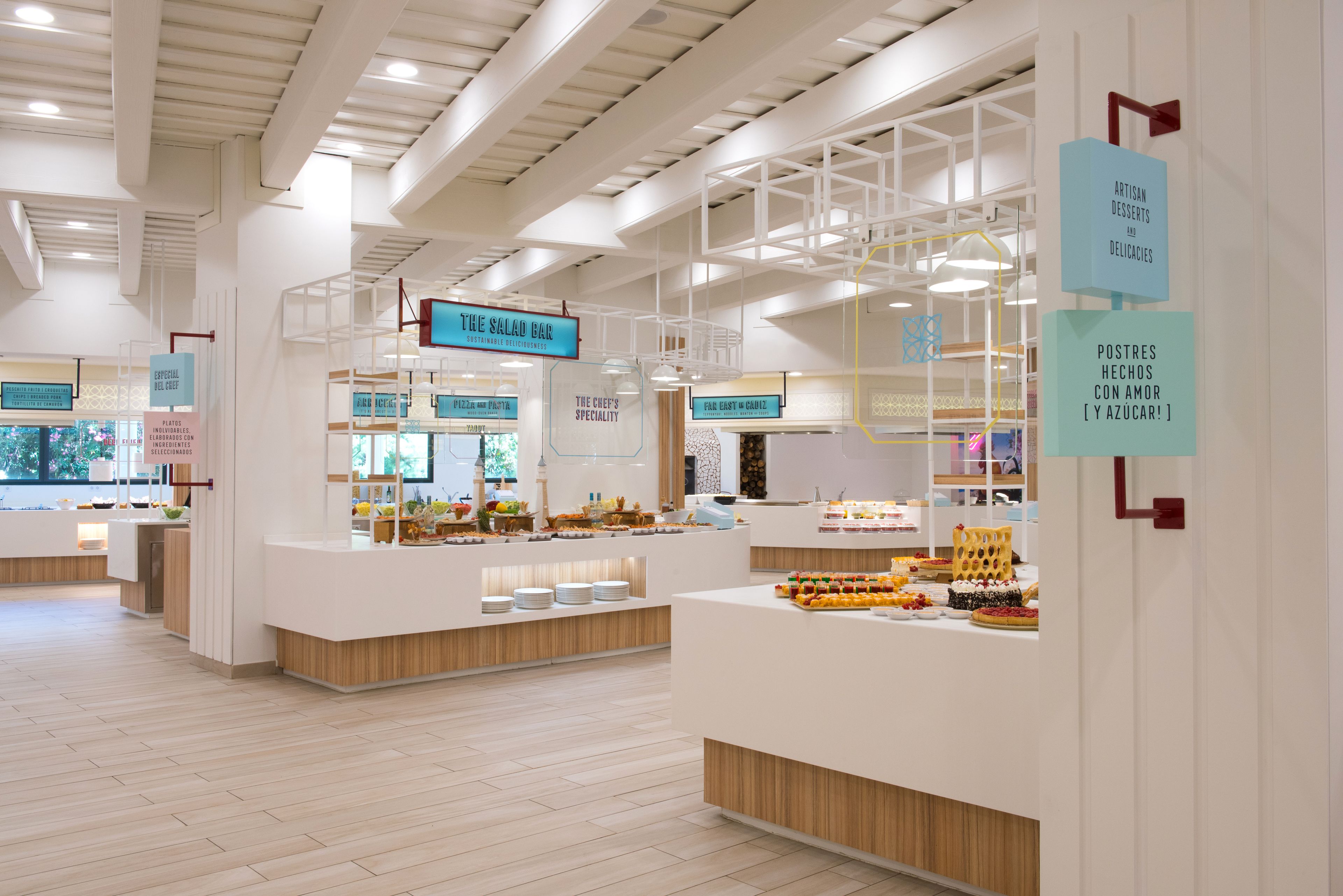 3 restaurants, breakfast, lunch, dinner served; local cuisine