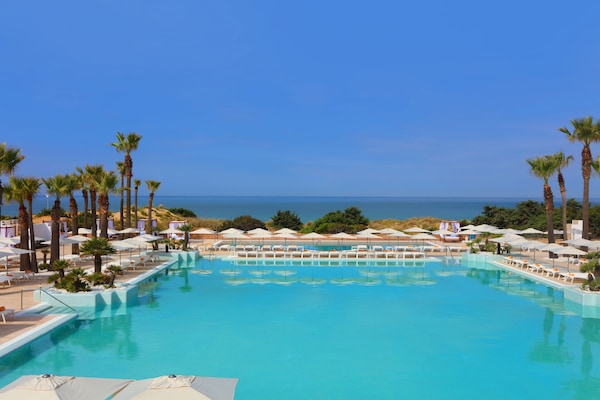 Indoor pool, outdoor pool, sun loungers