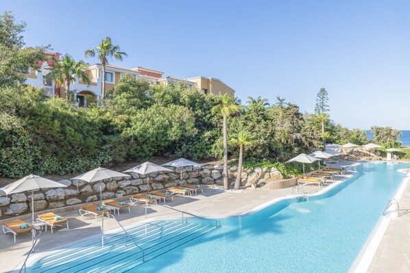 Double Room (Sharing Pool)