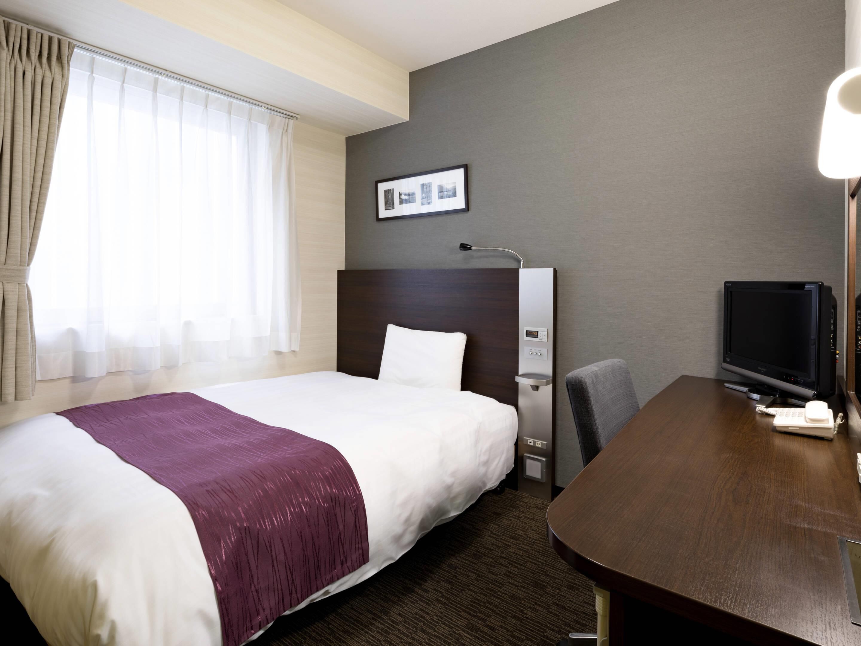 Rom, 1 dobbeltseng, ikke-røyk | Sengetøy av topp kvalitet, skrivebord, blendingsgardiner og lydisolert