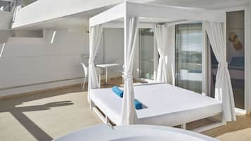 In-room safe, desk, blackout drapes, free WiFi