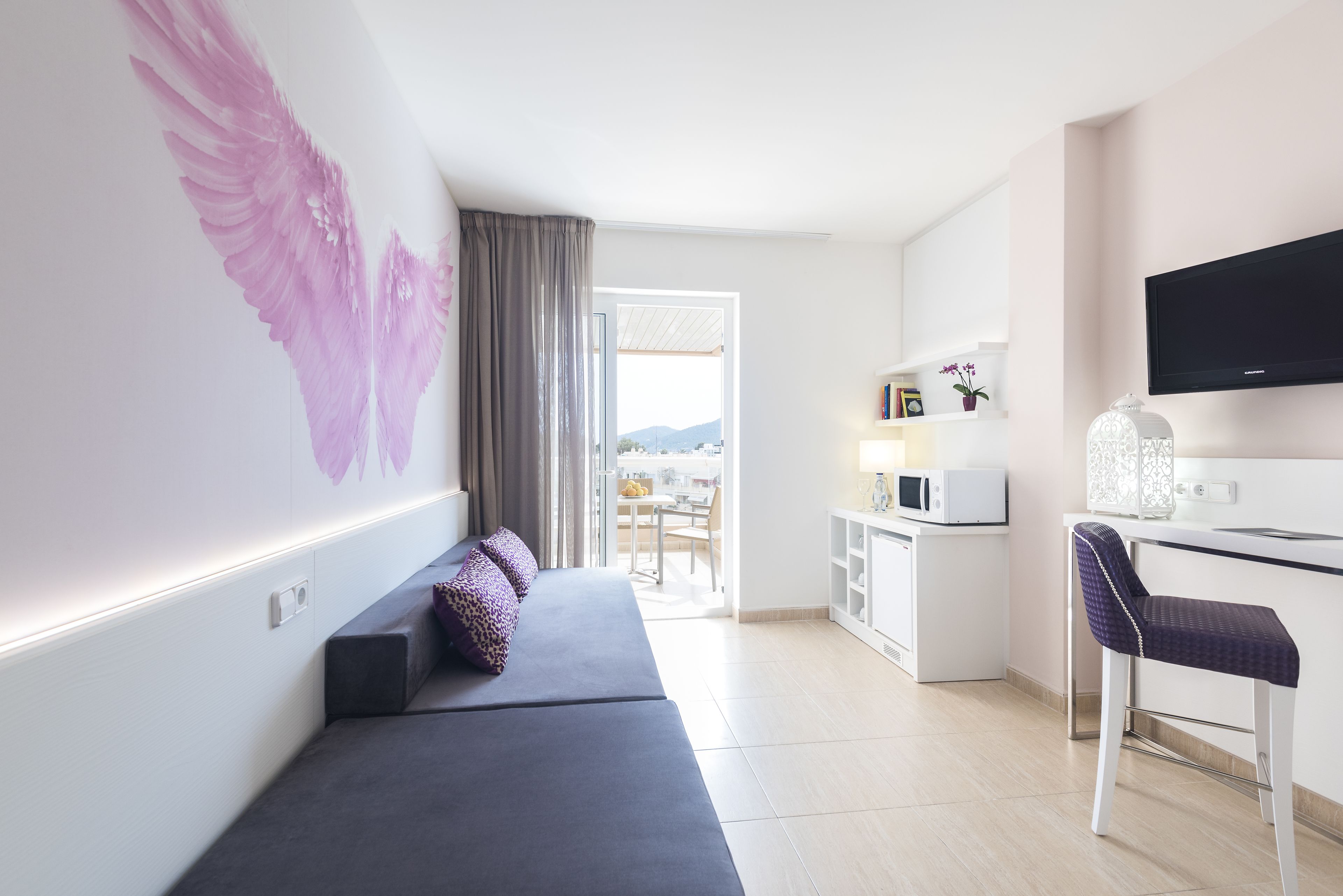 suite | 1 bedroom, in-room safe, desk, blackout curtains