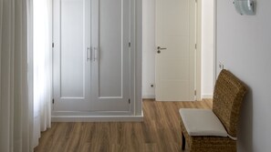 Màn/rèm cản sáng, truy cập Internet không dây miễn phí, bộ trải giường 