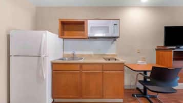 Bàn, khu vực làm việc phù hợp cho laptop, bàn ủi/dụng cụ ủi quần áo