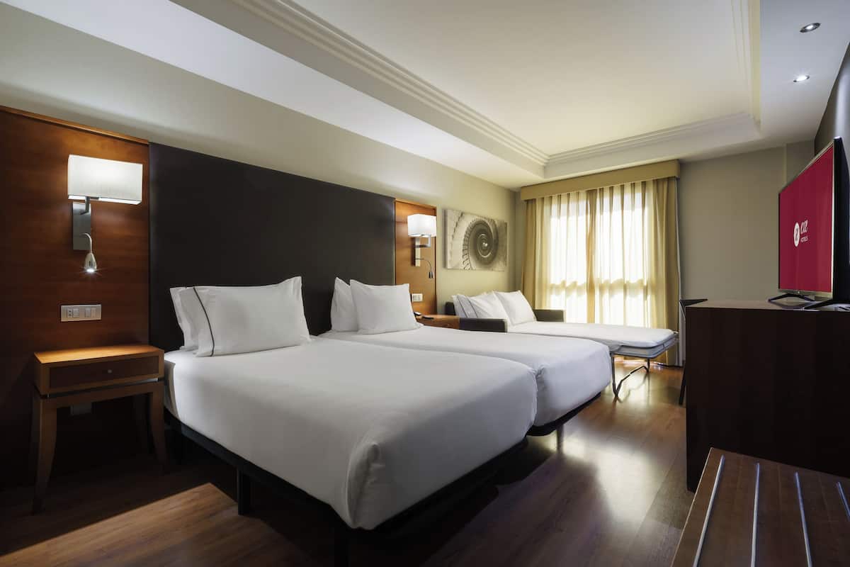 1 bedroom, down comforters, minibar, in-room safe