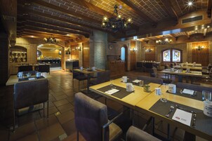 Desayuno buffet todos los días (con cargo)