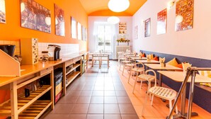 Unclassified image, 5 of 78, button - The Secret Garden Hostel (Kraków)
