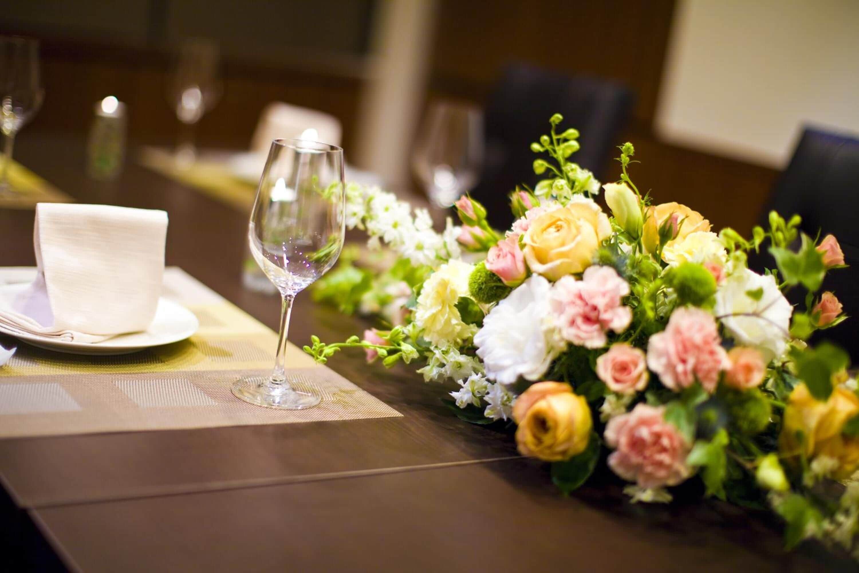 breakfast, lunch and dinner served