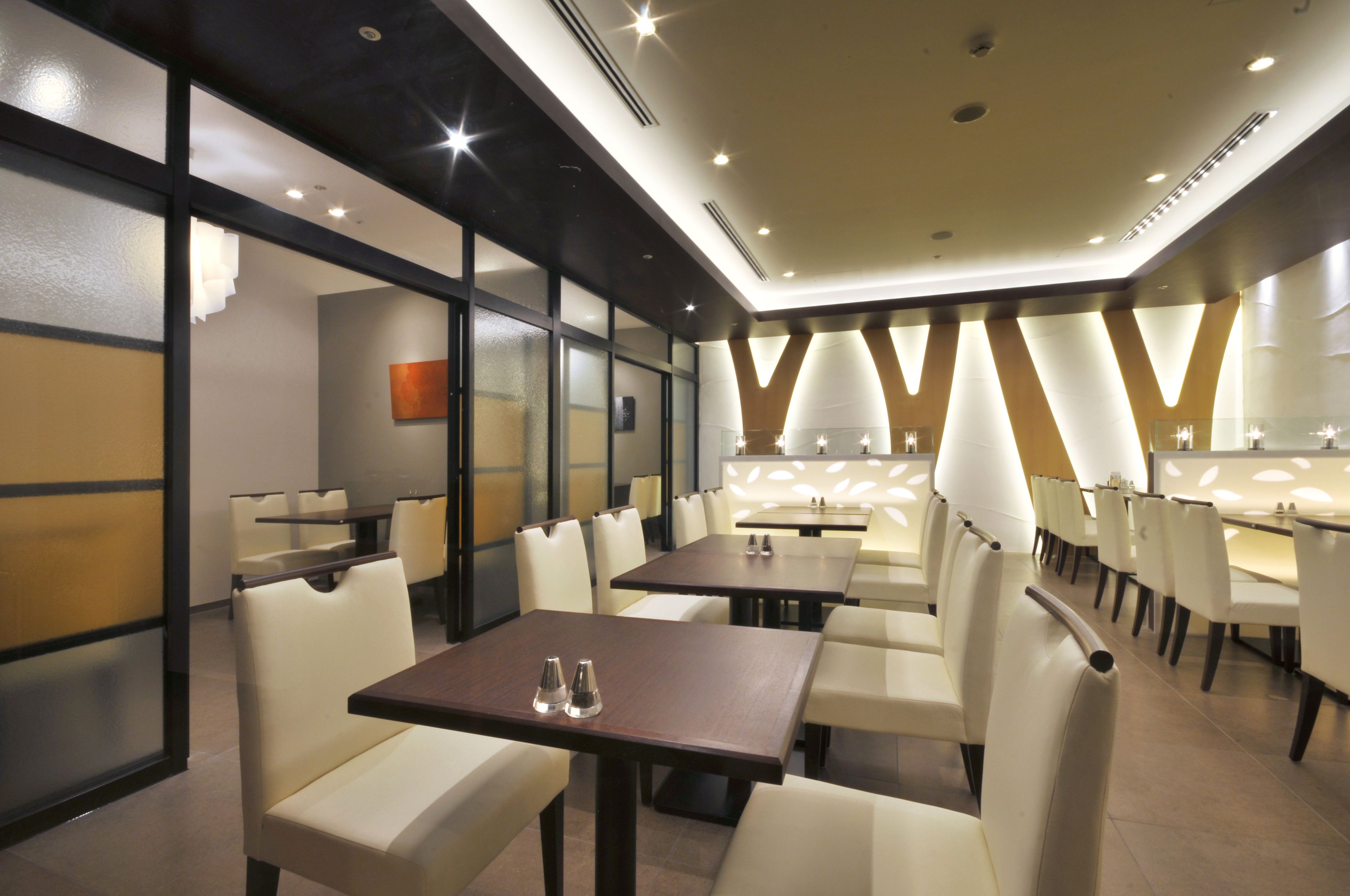 breakfast, lunch and dinner served