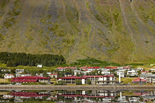 بحيرة