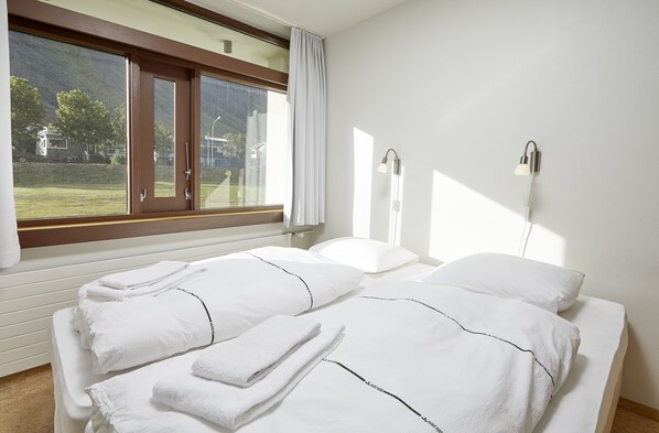 Desk, free cots/infant beds, free WiFi