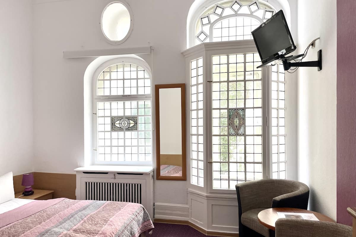 Double Room | Living area | TV