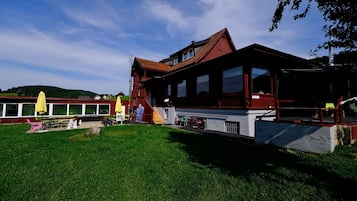 Sundeck