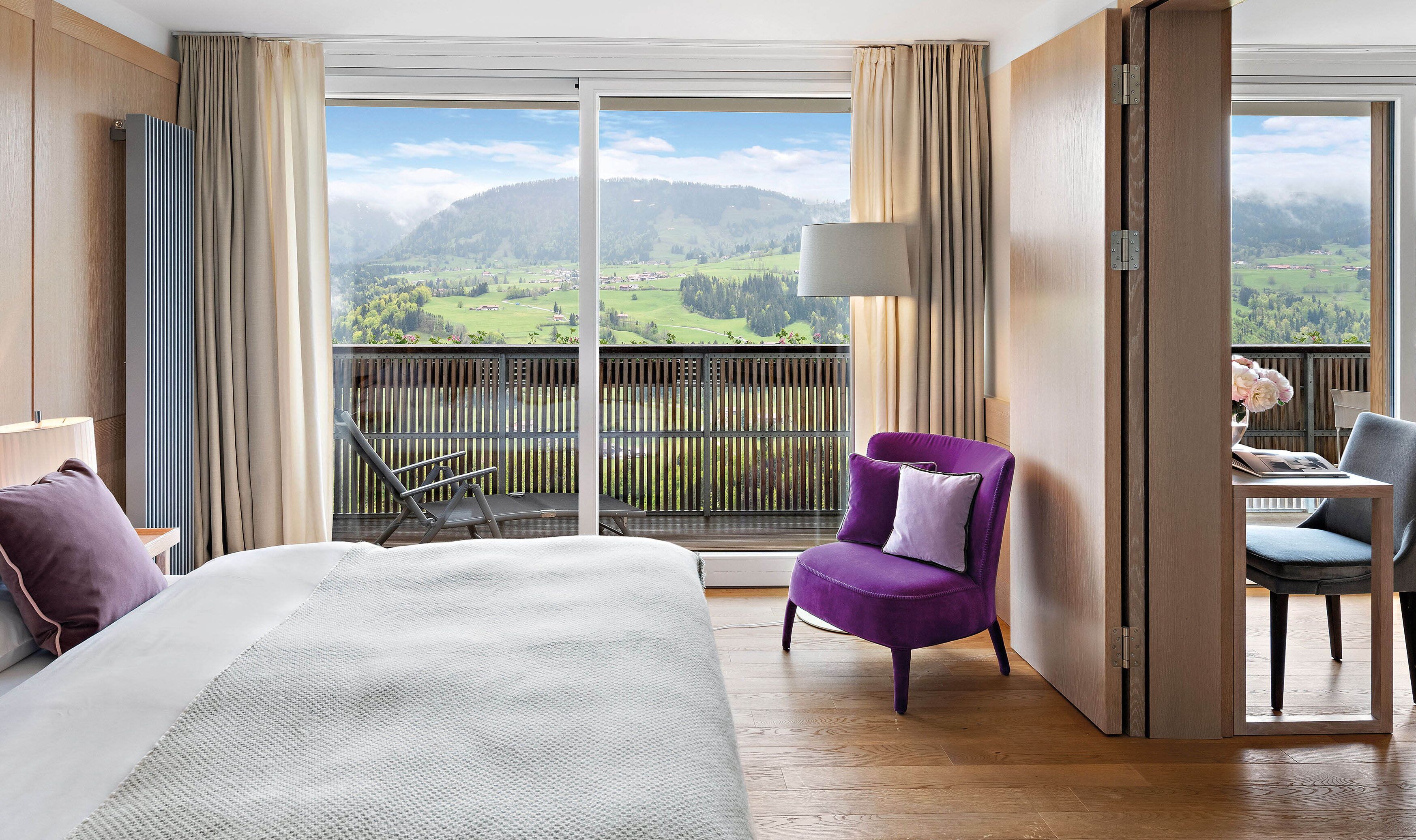 junior suite, balcony, mountain view | mountain view