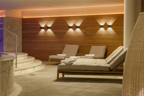 Sauna, hot tub, steam room, body treatments, aromatherapy