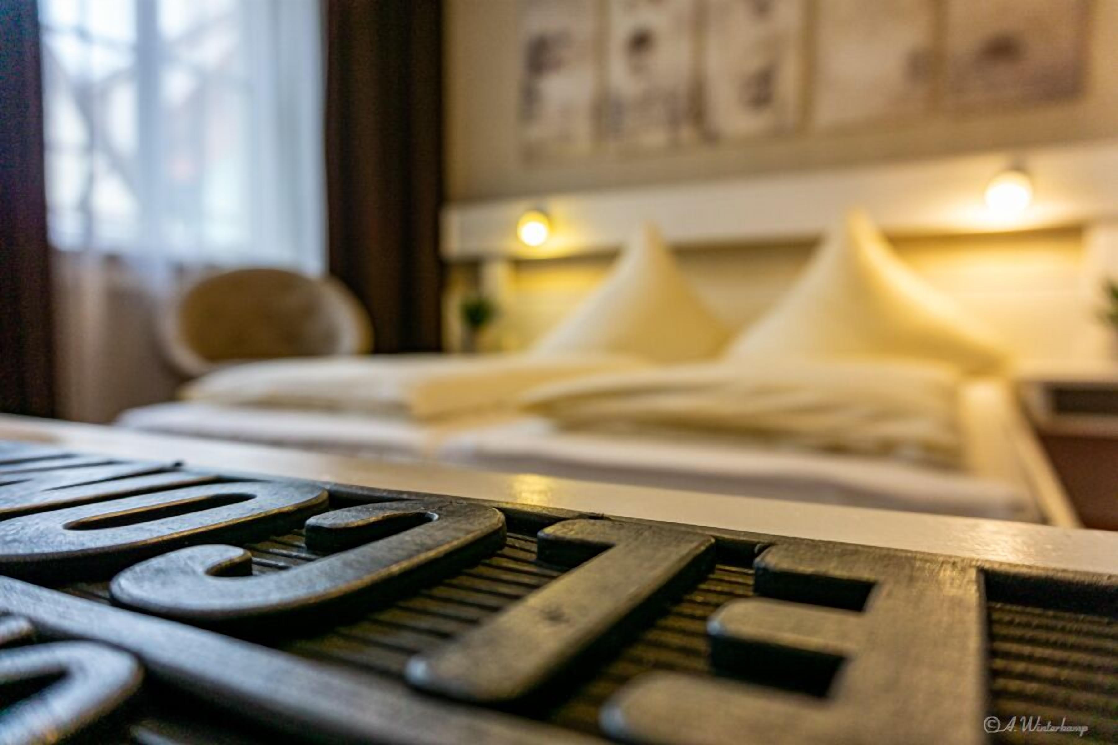 1 bedroom, individually decorated, individually furnished, desk