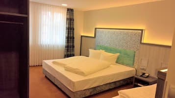 Classic-Doppelzimmer, 1 King-Bett | Individuell dekoriert, individuell eingerichtet, VerdunkelungsvorhÀnge