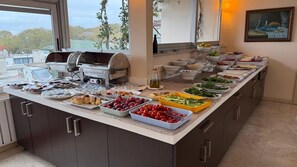 Petit déjeuner buffet