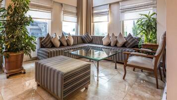 Sala de estar en el lobby