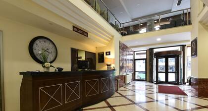 Asal Hotel