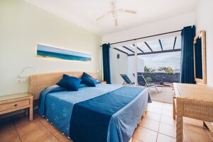 2 bedrooms, in-room safe, iron/ironing board, free WiFi