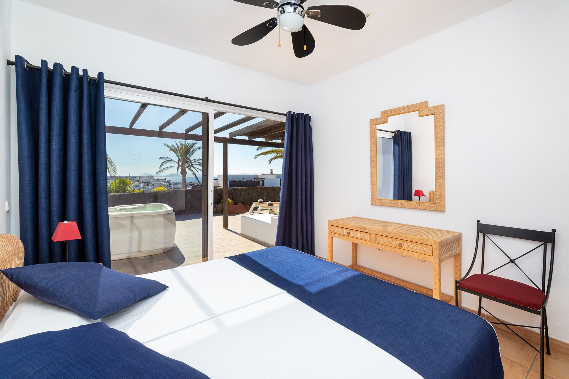 2 bedrooms, in-room safe, iron/ironing board (on request), WiFi (free)