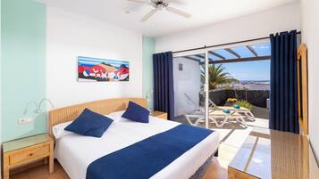 2 chambres, coffres-forts dans les chambres, fer et planche Ă repasser