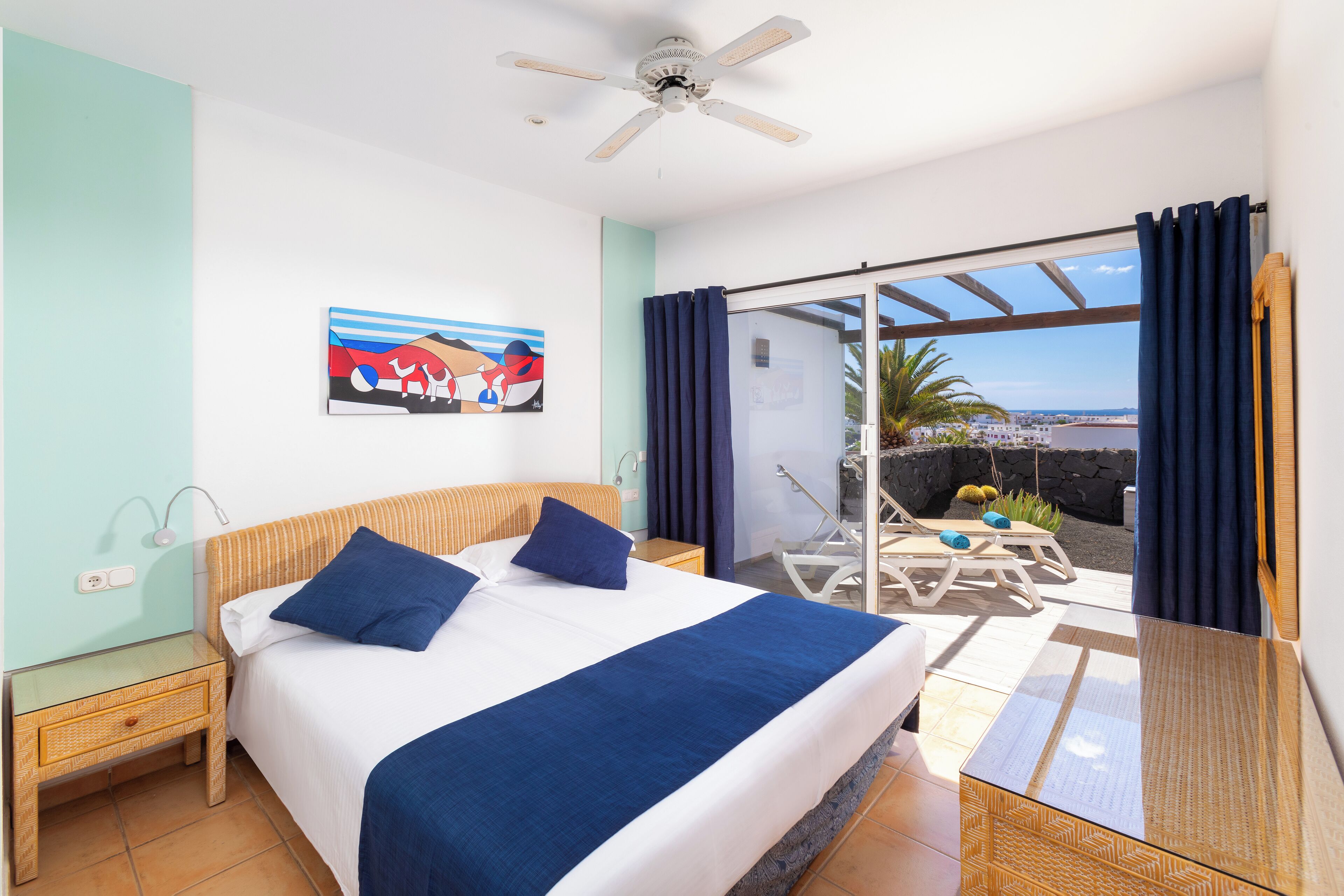2 bedrooms, in-room safe, iron/ironing board (on request), WiFi (free)