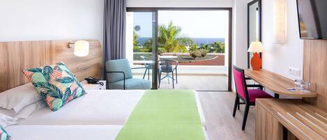 1 bedroom, desk, blackout curtains, free WiFi