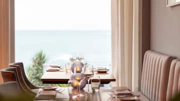 2 restaurants; breakfast, lunch, dinner and brunch served