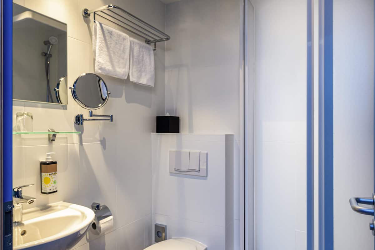 Hypo-allergenic bedding, blackout curtains, soundproofing, free WiFi